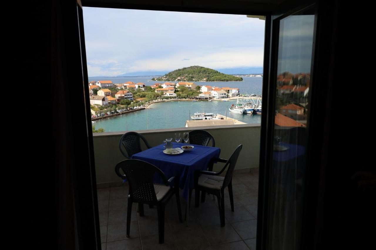 Appartamento Franov On Island Ugljan With The Pool, Bbq And Beautiful Sea-view! Kali
