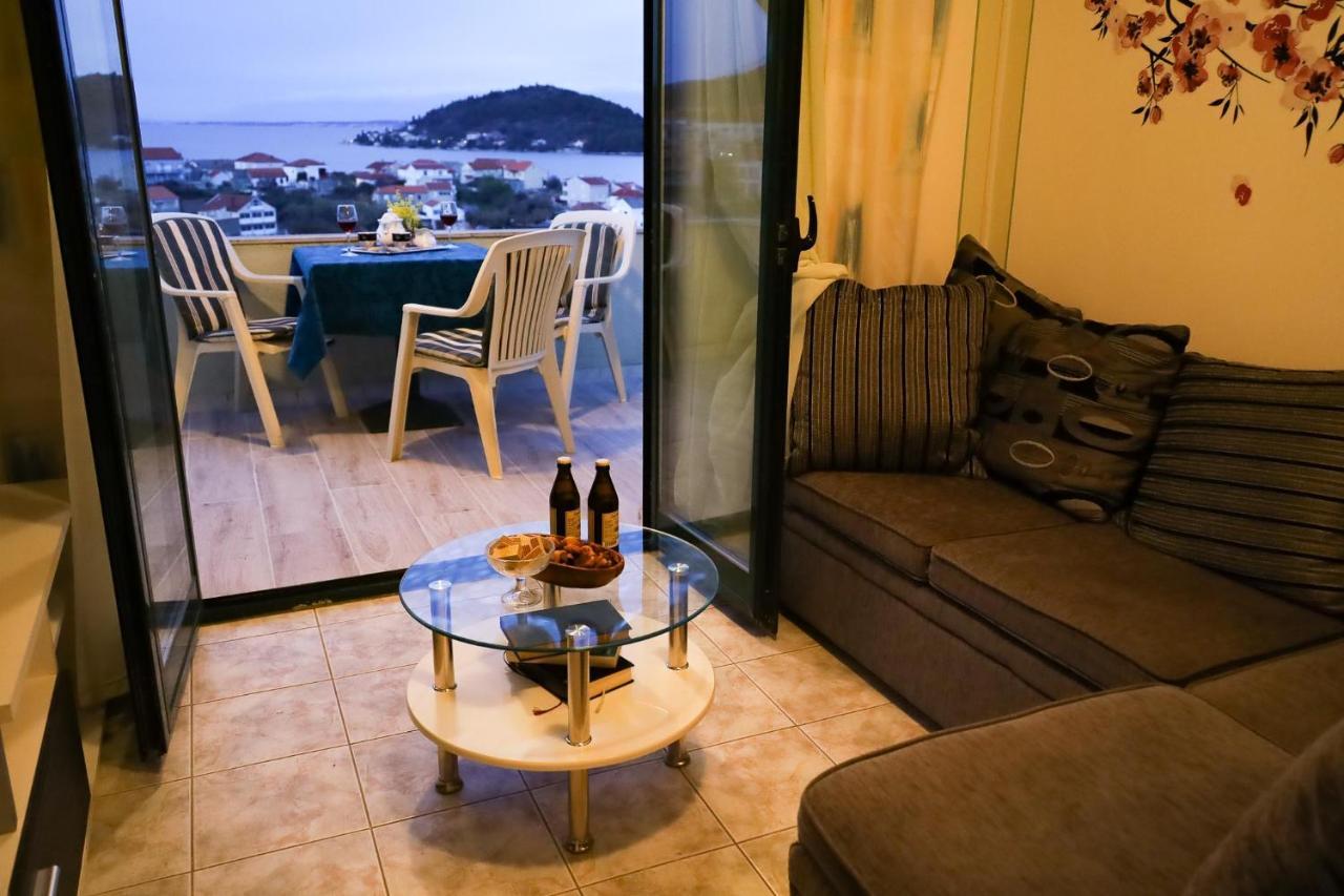 Booking Franov Residence On Island Ugljan With The Pool, Bbq And Beautiful Sea-View! Apartment Kali