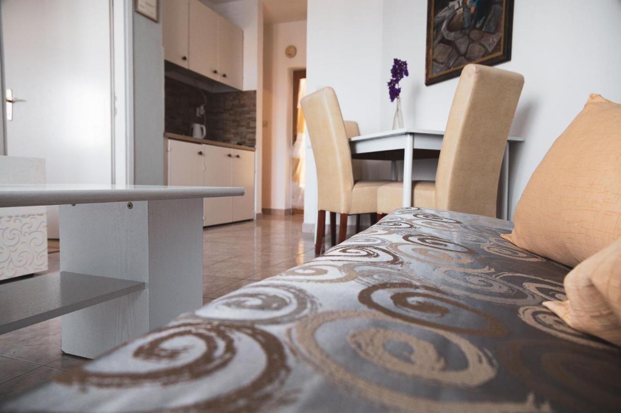 Booking Franov Residence On Island Ugljan With The Pool, Bbq And Beautiful Sea-View! Apartment *