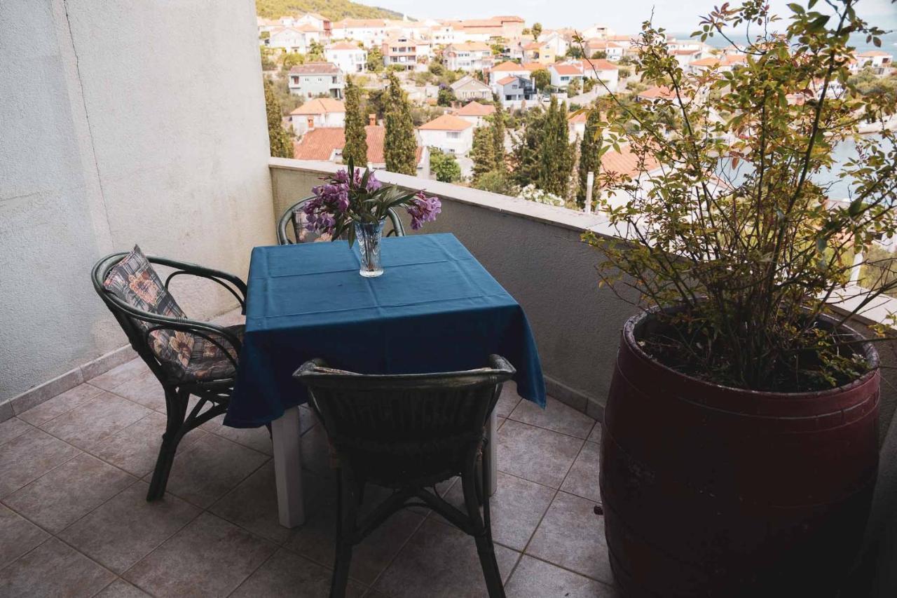Franov On Island Ugljan With The Pool, Bbq And Beautiful Sea-view! Appartamento