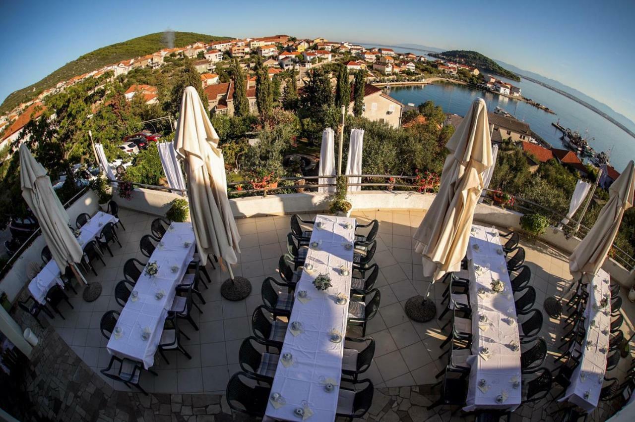Apartment Booking Franov Residence On Island Ugljan With The Pool, Bbq And Beautiful Sea-View!